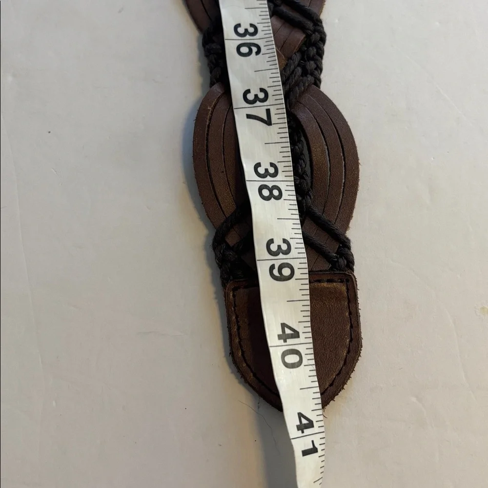 CARLISE BRAND BROWN BELT W/DK BROWN BRAIDING THROUGHOUT LEATHER BELT SIZE MEDIUM